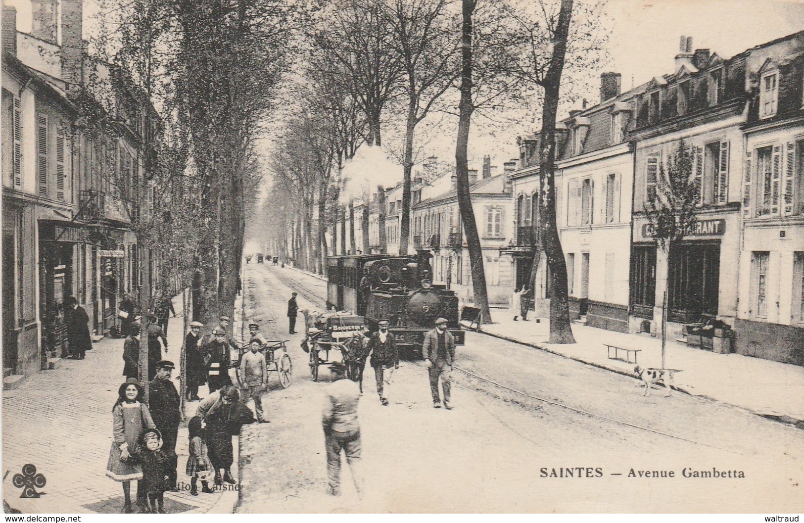 17-SAINTES-AVENUE GAMBETTA- AVEC LOCOMOTIVE--VOIR SCANNER - Saintes