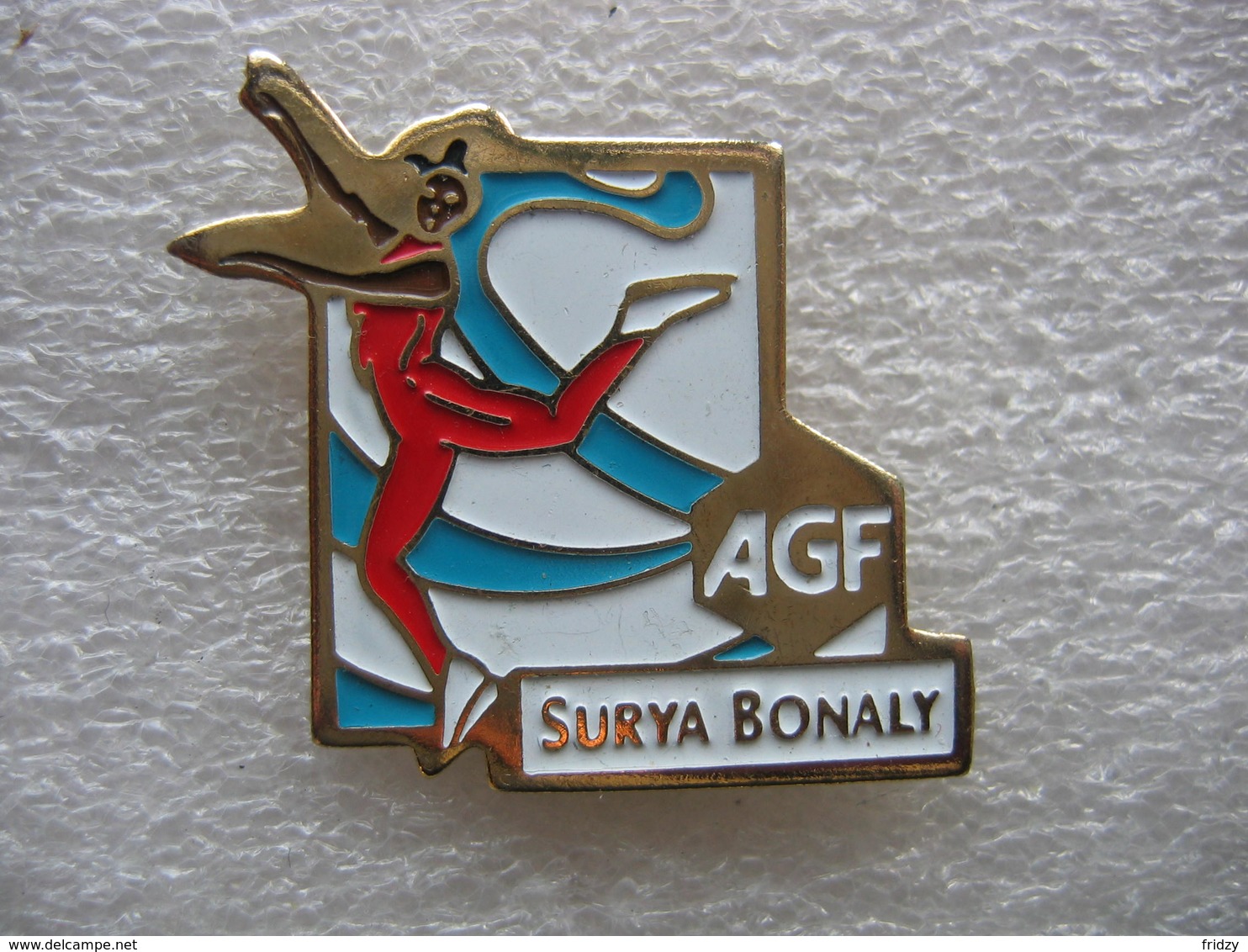 Pin's De La Patineuse SURYA BONALY Sponsorisée Par Les Assurances AGF - Pattinaggio Artistico