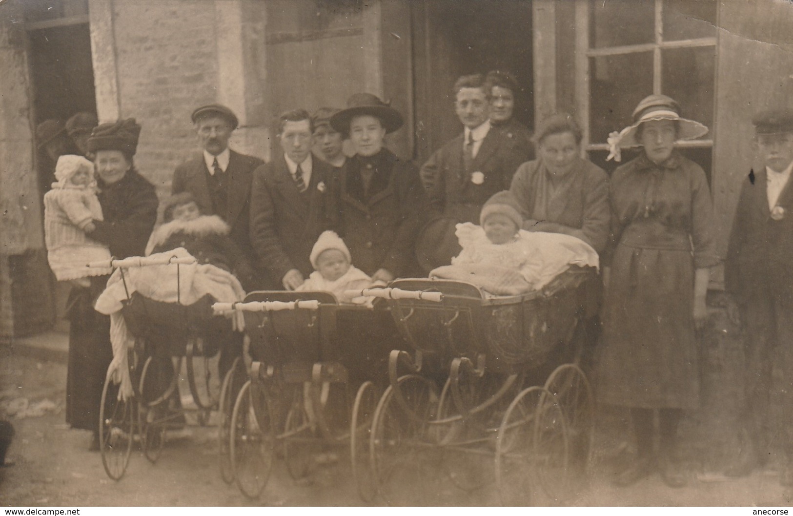 Carte Avec Landeaux  Anciens  Bébes - Photos