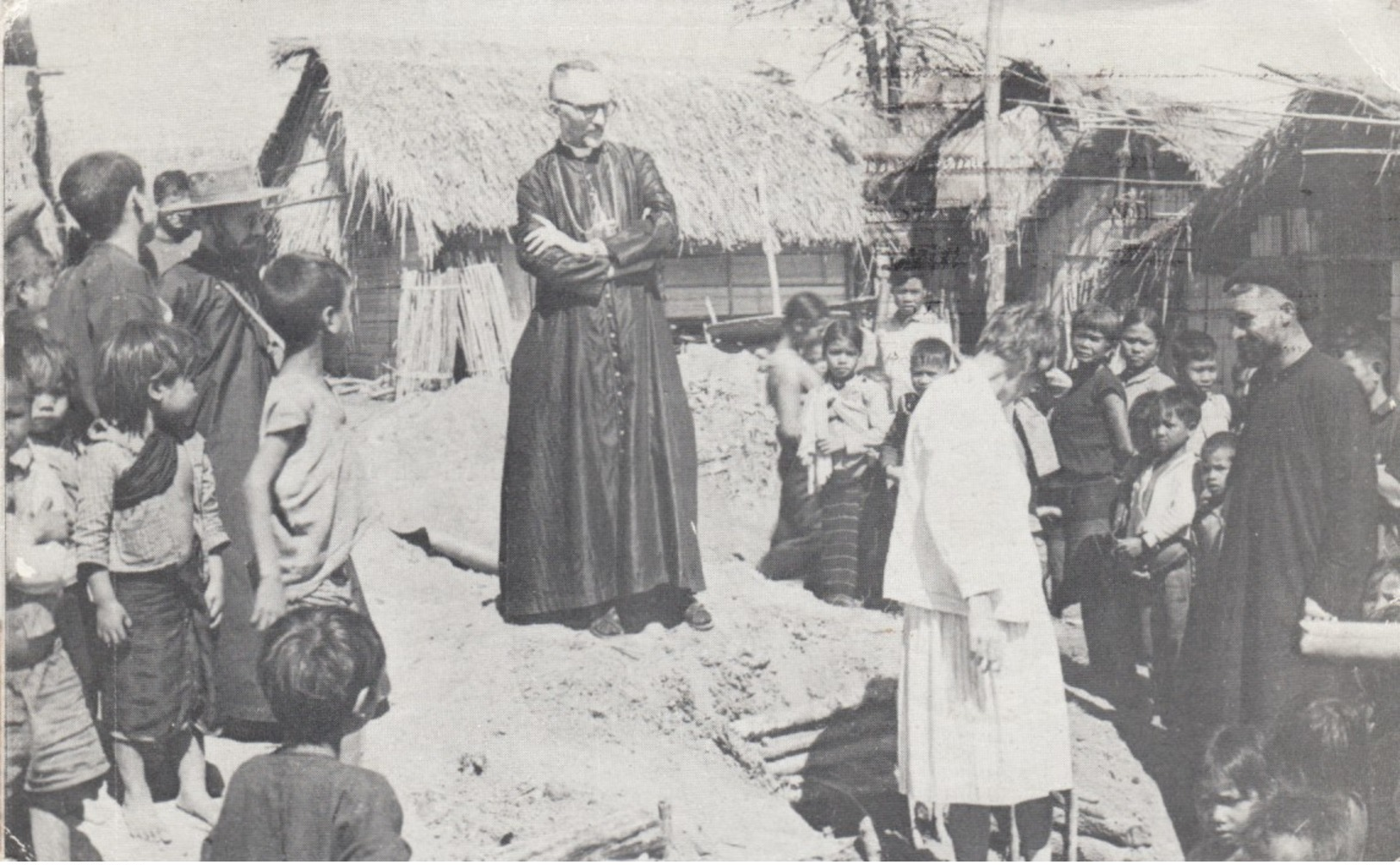 KONTUM Mission , Vietnam , 1966 - Vietnam