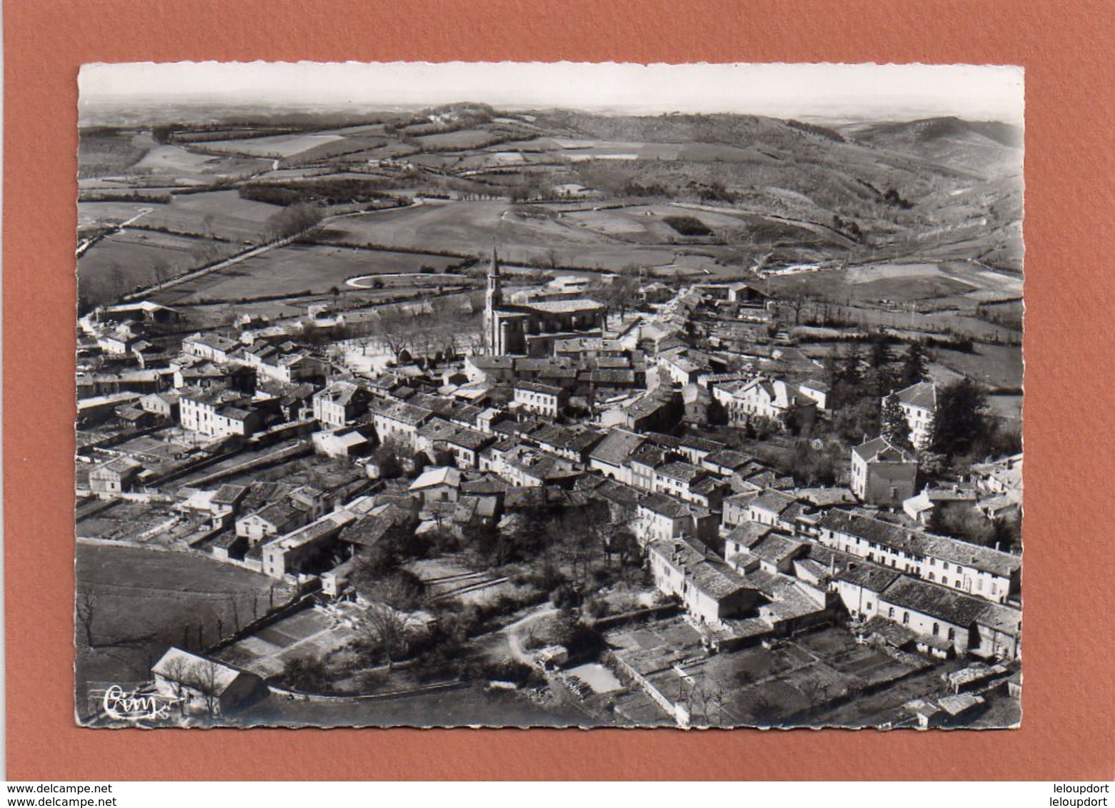 MONTREDON LABESSONNIE    VUE AERIENNE COTE SUD - Montredon Labessonie