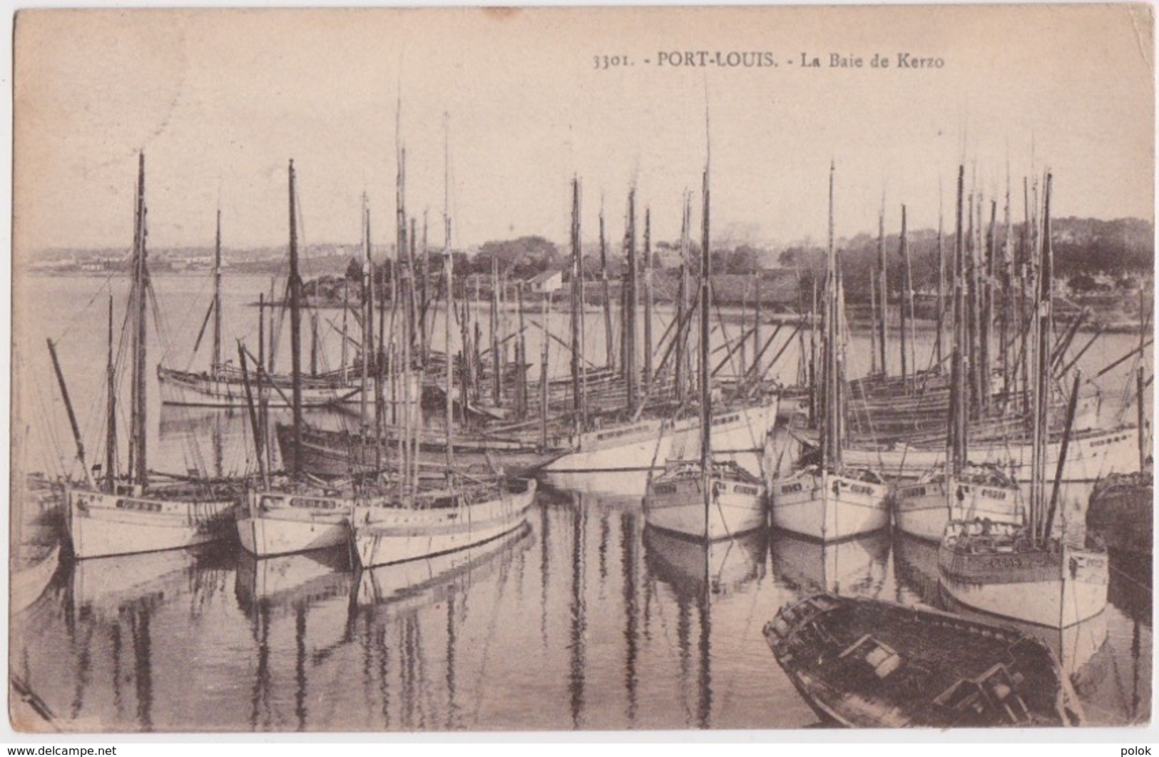 Cpa Port Louis - La Baie De Kerzo (nombreux Thonniers Immatriculés à Groix) - Port Louis