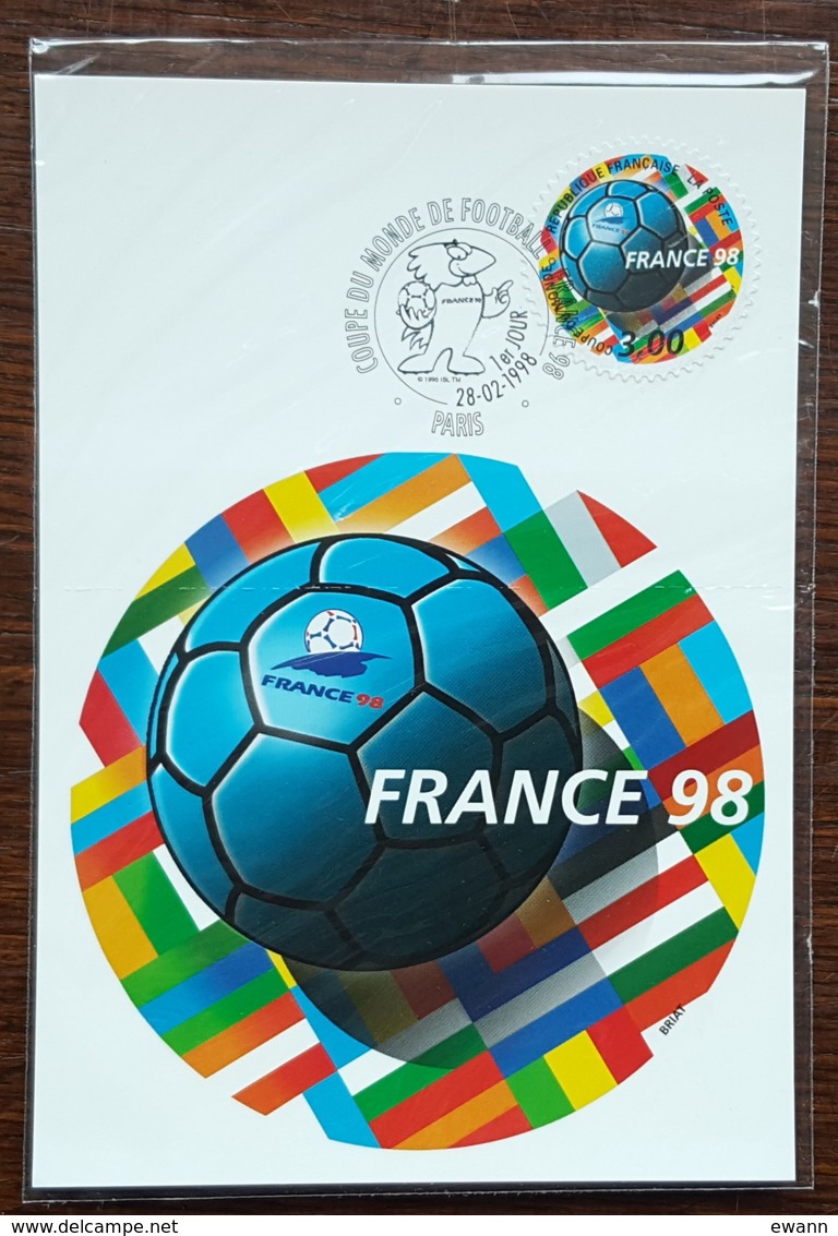 COUPE DU MONDE DE FOOTBALL 1998 - CM / FDC / BF Et Timbres Sur Document - Lettres & Documents