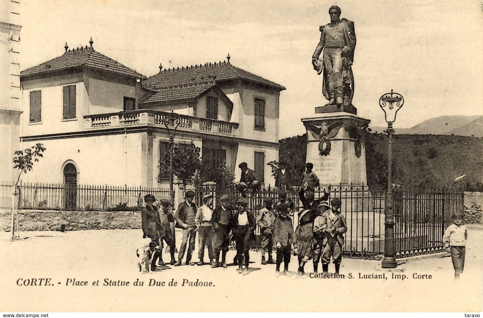 CORSE - CORTE - Attroupement De Gamins (de L'école Voisine ?) Place Du Duc De Padoue - Villa - S. Luciani - Corte