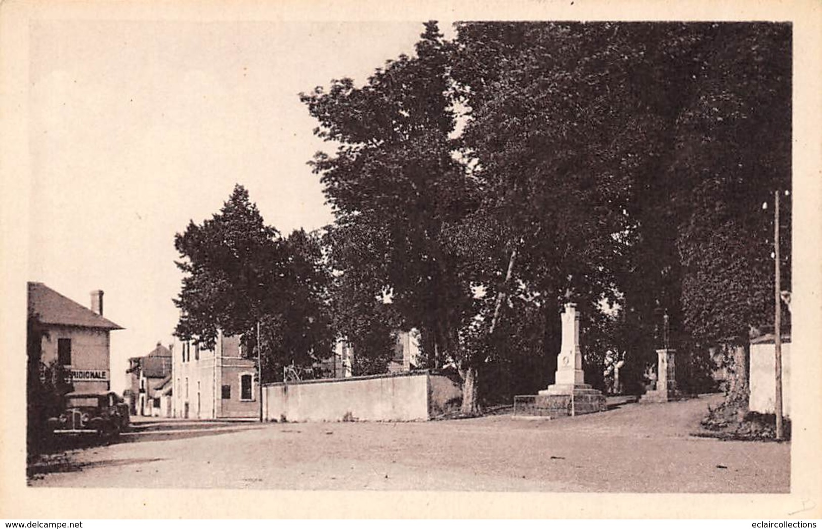 Ger              65      Place De L'Eglise Et Monument Aux Morts  (voir Scan) - Autres & Non Classés