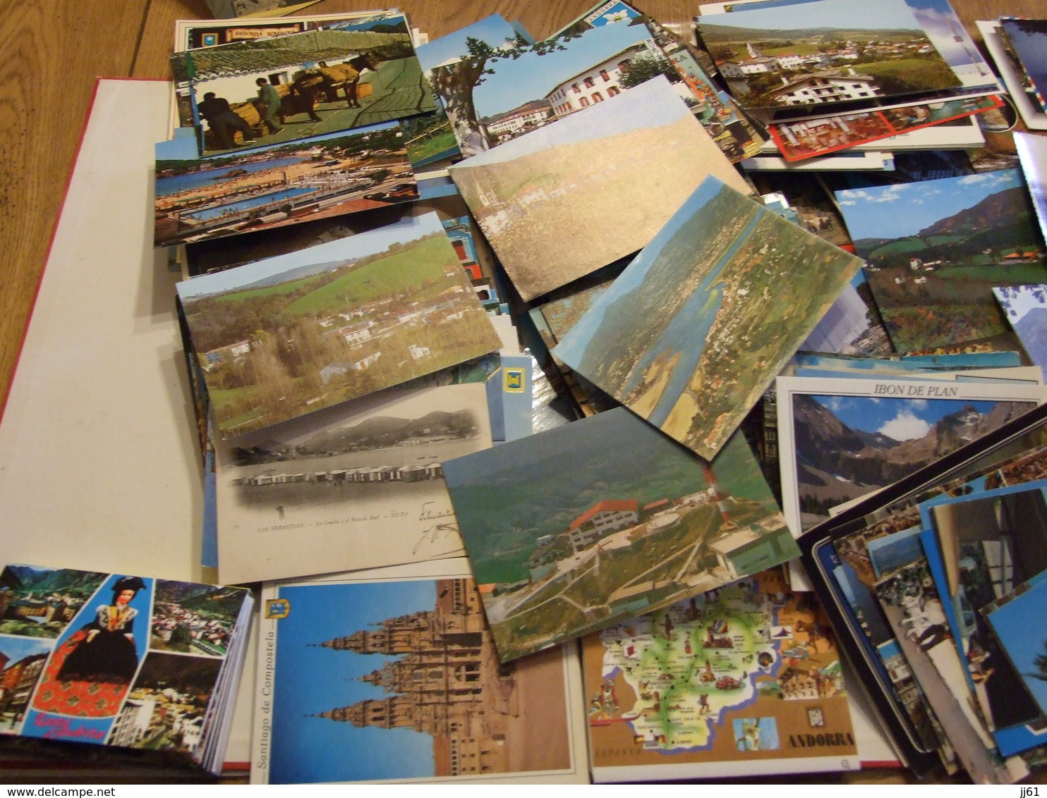 ESPAGNE LOT DE PLUS DE 400 CARTES POSTALES ESPAGNE SEMI MODERNES ET MODERNES GRAND ET QUELQUE PETIT FORMAT ET 4 CARNETS - 100 - 499 Cartes