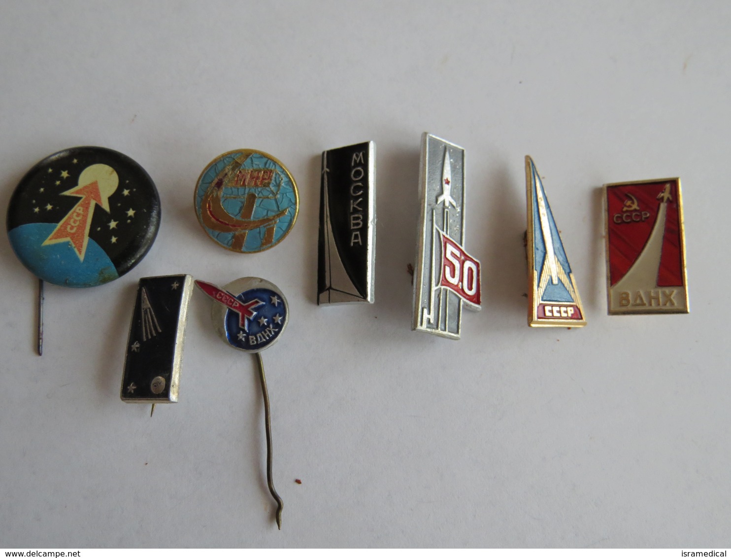 USSR SPACE RESEARCH 8 PINS 533 - Space