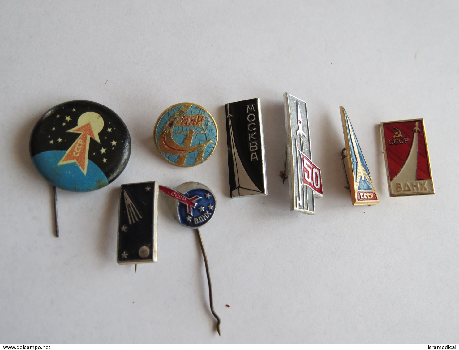 USSR SPACE RESEARCH 8 PINS 533 - Space