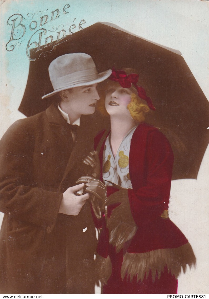 LOT//056......8 CPA COUPLES AVEC PARAPLUIE - 5 - 99 Cartes