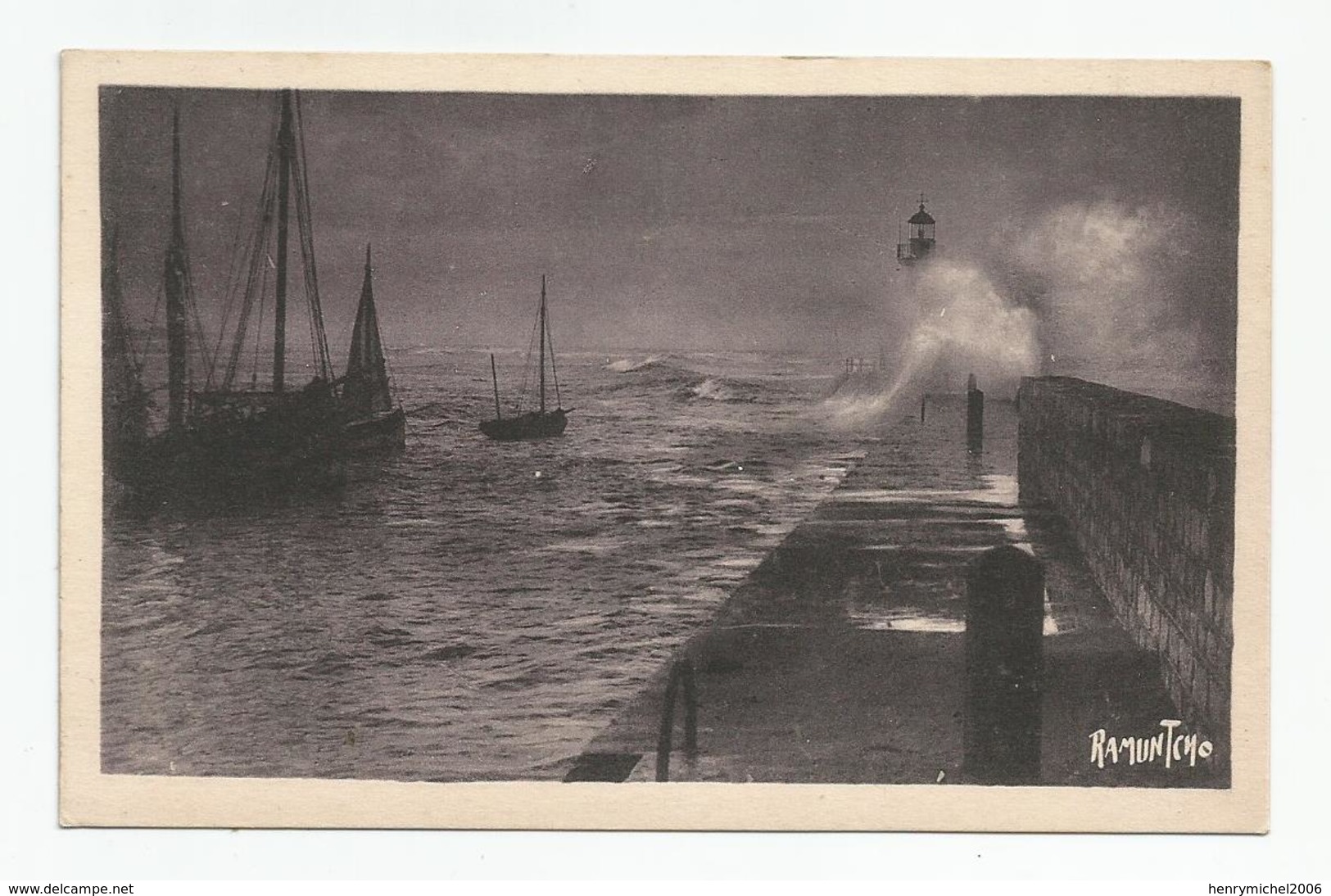 17 La Cotinière La Jetée Par Grosse Mer Ed Bergevin 3315 - Ile D'Oléron