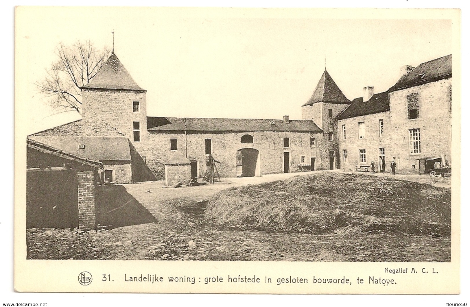 NATOYE (Hamois) Landelijke Woning: Grote Hofstede In Gesloten Bouworde, Te Natoye. - Hamois