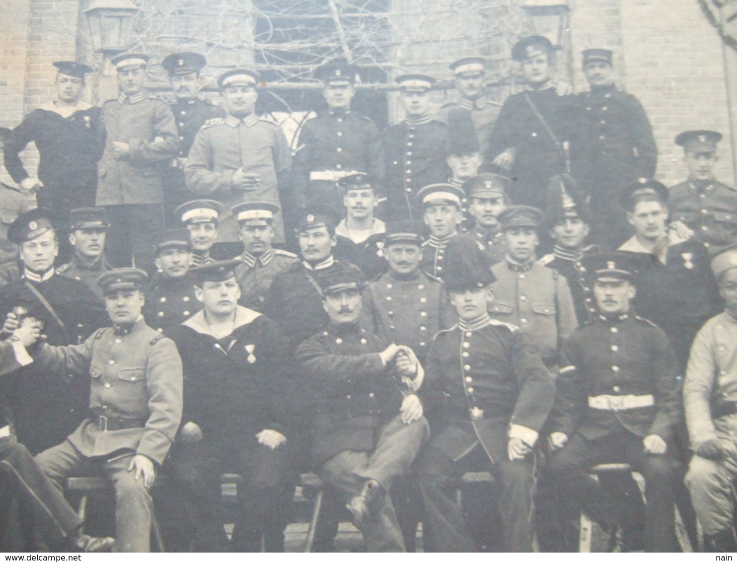 CHINE - TIENTSIN - CARTE PHOTO - " TROUPES INTERNATIONALES TIENTSIN " - POSTE FRANÇAISE + CACHET DE MARINE 1912 " RARE " - Chine