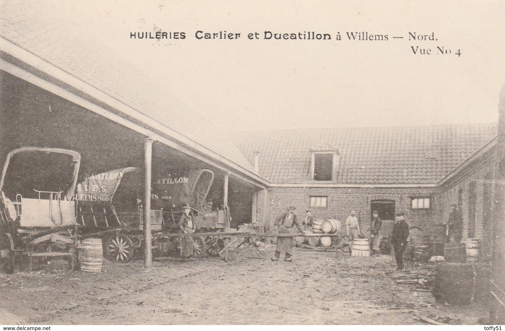 CPA:WILLEMS (59) OUVRIERS CHARIOTS TONNEAUX HUILERIES CARLIER ET DUCATILLON..ÉCRITE - Autres & Non Classés