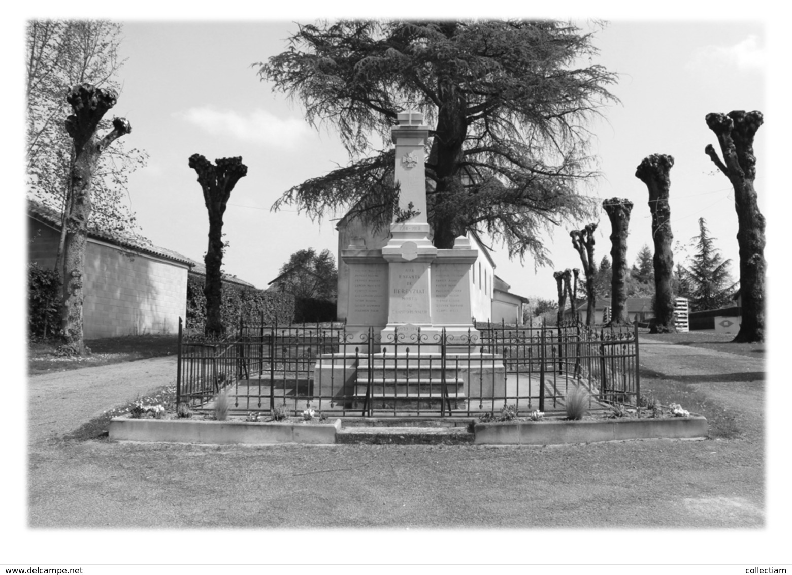 BEREZIAT - Monument Aux Morts - Non Classés