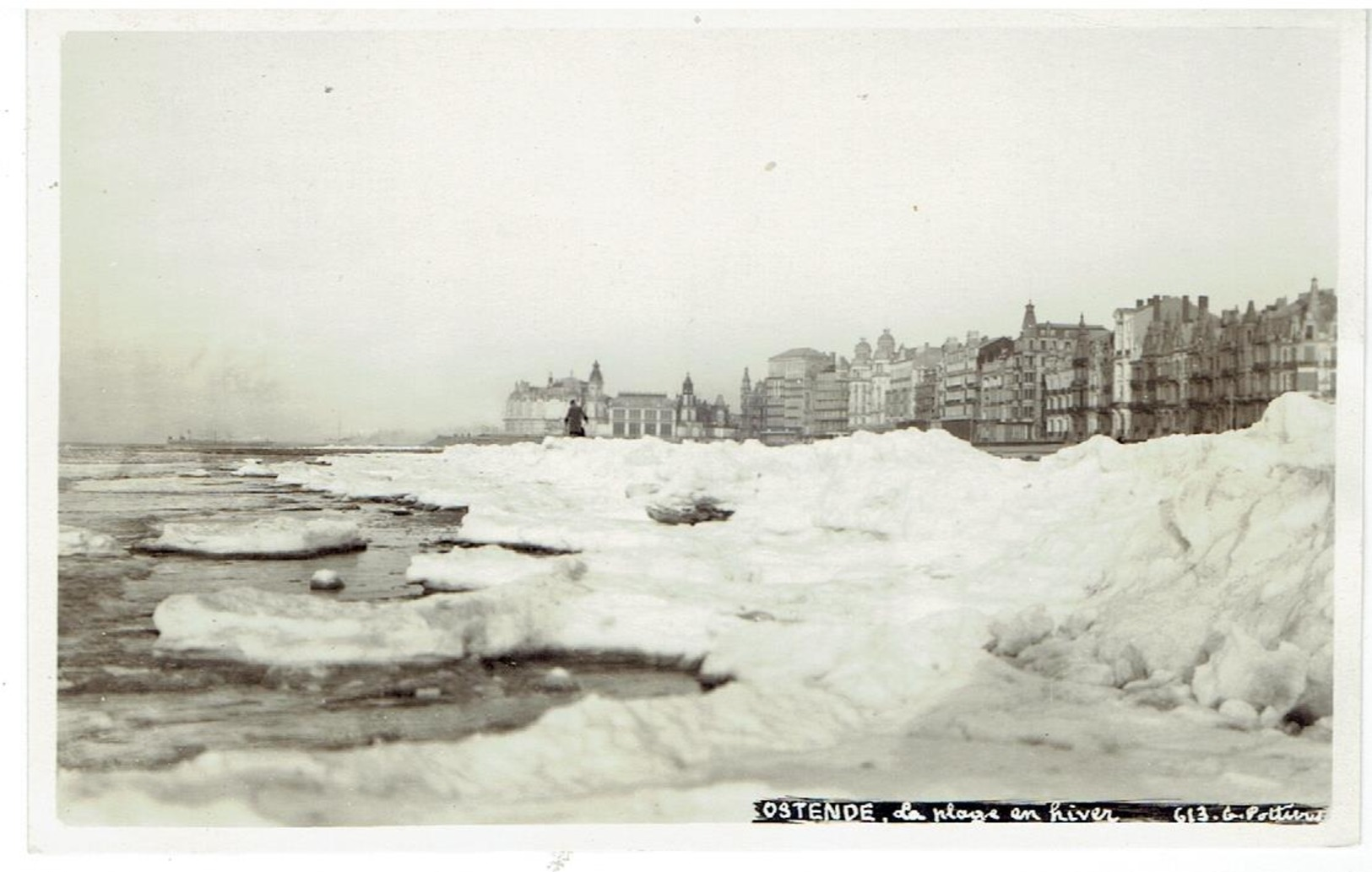 OSTENDE - Carte Photo - La Plage En Hiver - Bevroren Zee -  N° 613 G. Pottier - Oostende