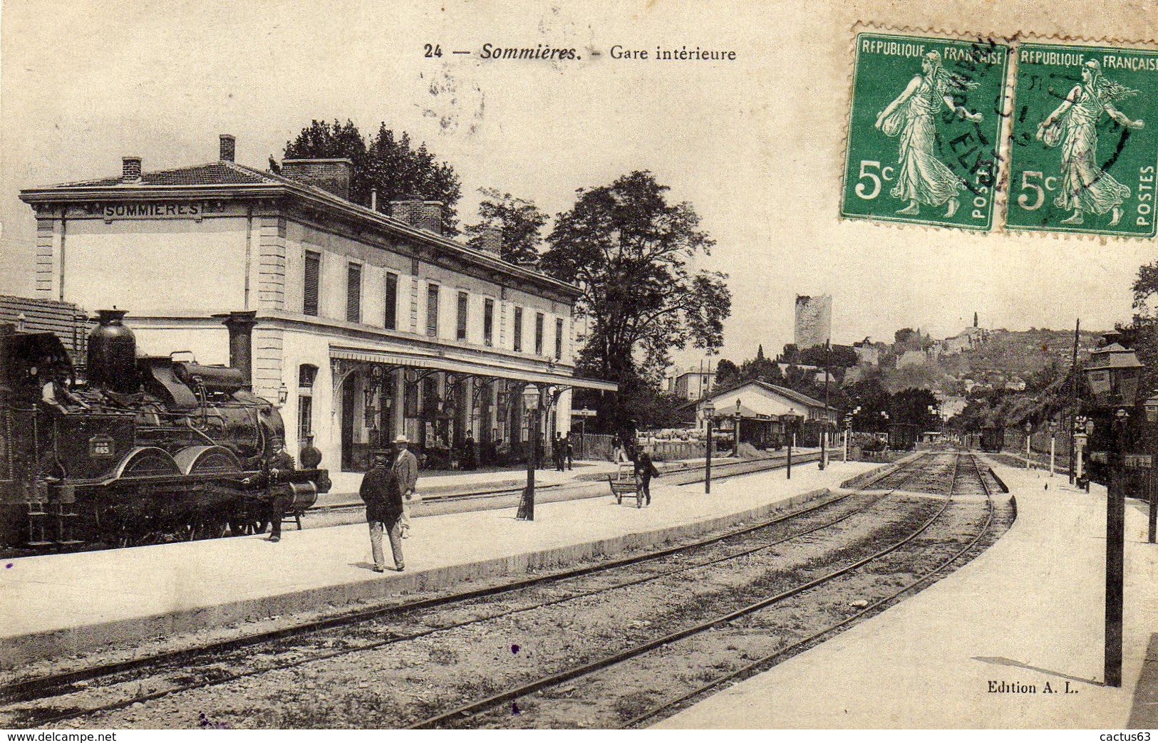 SOMMIERES  Gare Intérieure - Sommières