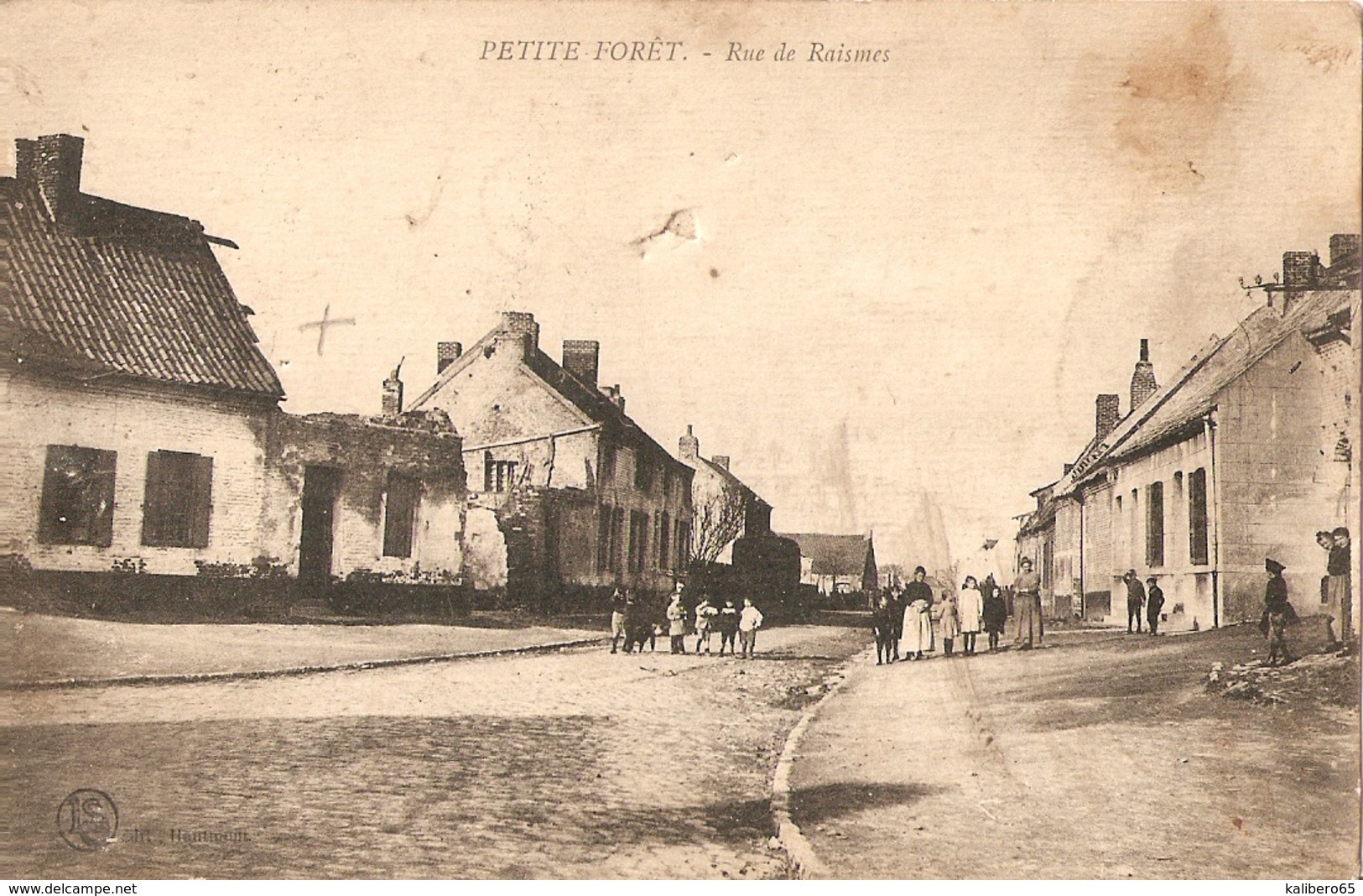 Petite-Forêt Rue De Raismes (état Moyen) - Autres & Non Classés