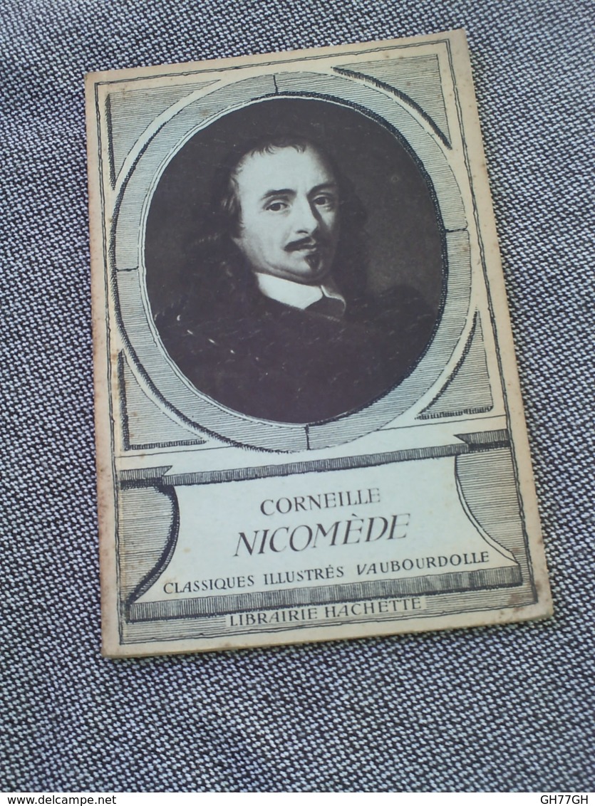 Pack 22 books: Voltaire, Molière, Alfred de Musset, Corneille, Racine...lot de 22 "classiques Larousse et Vaubourdolle"