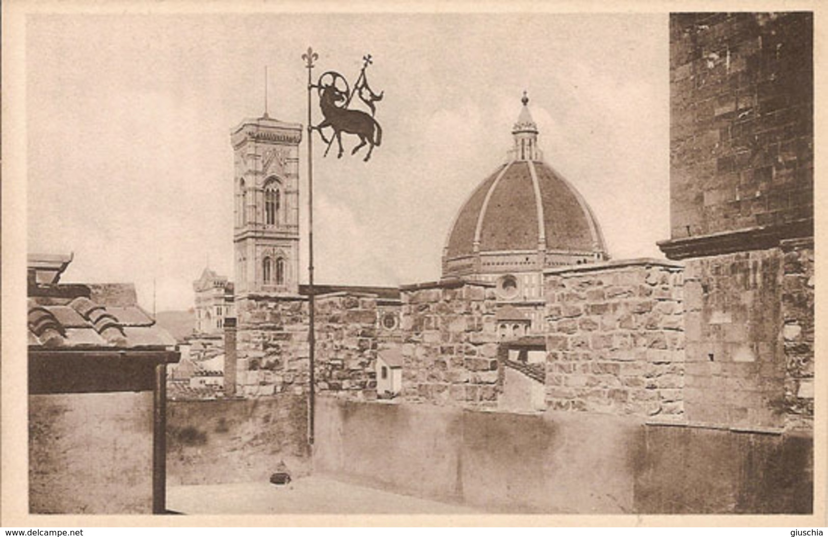 (C).Firenze.Palagio Dell'Arte Della Lana.Il Duomo Veduto Dal Terrazzo (c20) - Firenze