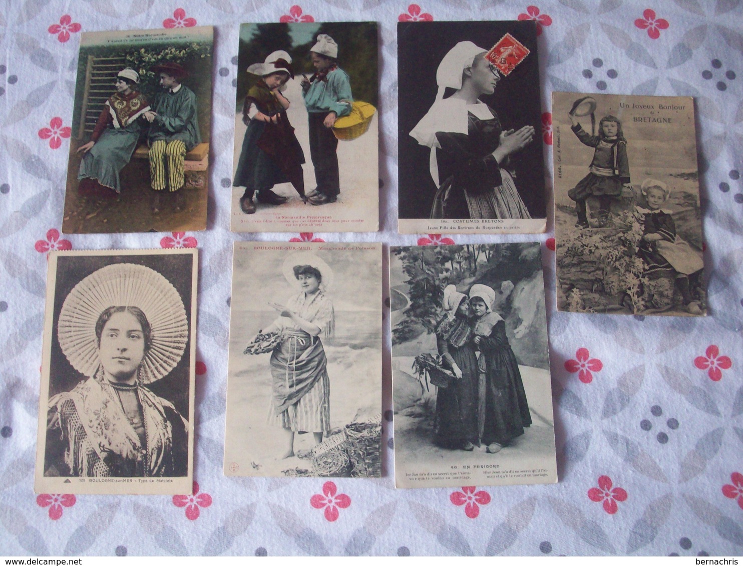 COSTUME  FOLKLORIQUE      LOT DE 56 CARTES DIVERS - 5 - 99 Cartoline