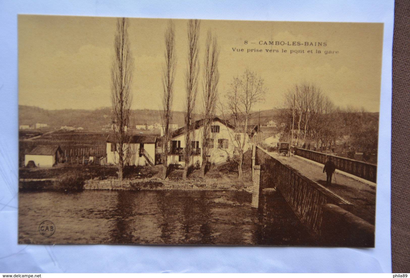 CAMBO-les-BAINS-vue Prise Vers Le Pont Et La Gare-offerte Par Chocolat Vinay-papier Glace - Cambo-les-Bains