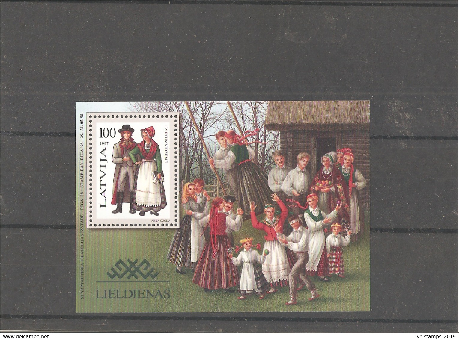 Block With Latvian National Costumes, 1997 Year Issue. - Lettonie