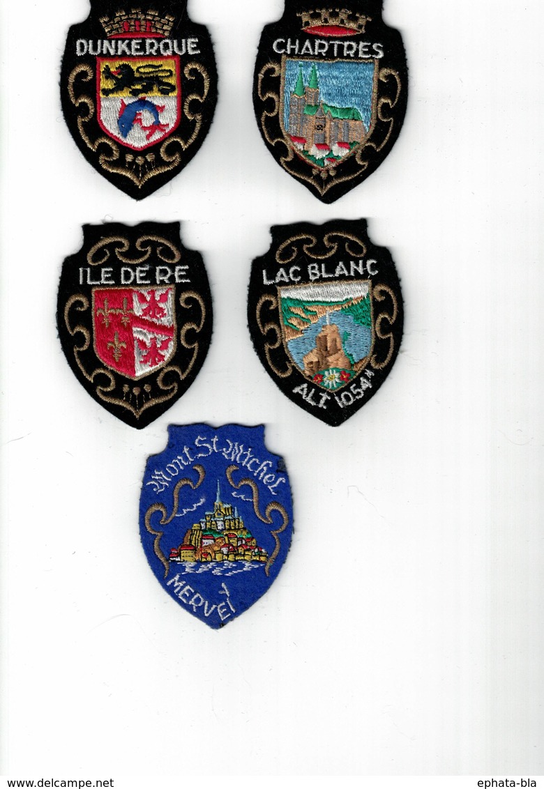 Lot De 5 Badges. Lac Blanc, Ile De Ré, Mont-St-Michel, Chartres, Dunkerque. - Lots