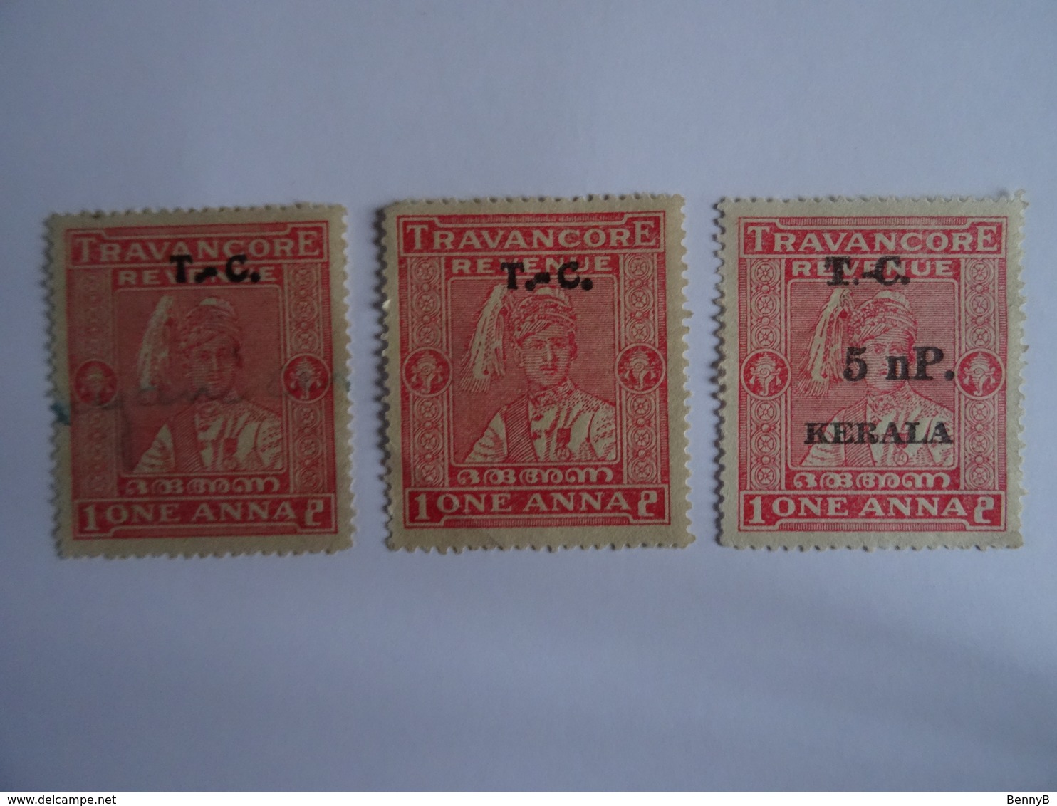 INDE- ETATS PRINCIERS - TRAVANCORE COCHIN - 3 TAX STAMPS "ONE ANNA REVENUE" - 1 Stamp Overload "5 NP. KERALA" SEE - Travancore-Cochin