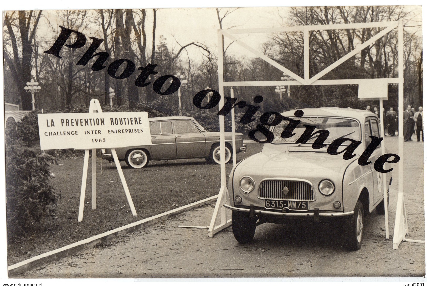 Photo Presse Originale Autos Voitures Automobiles Cars RENAULT 4 R4 4L R8 Prévention Routière Challenge Entreprise 1963 - Automobiles