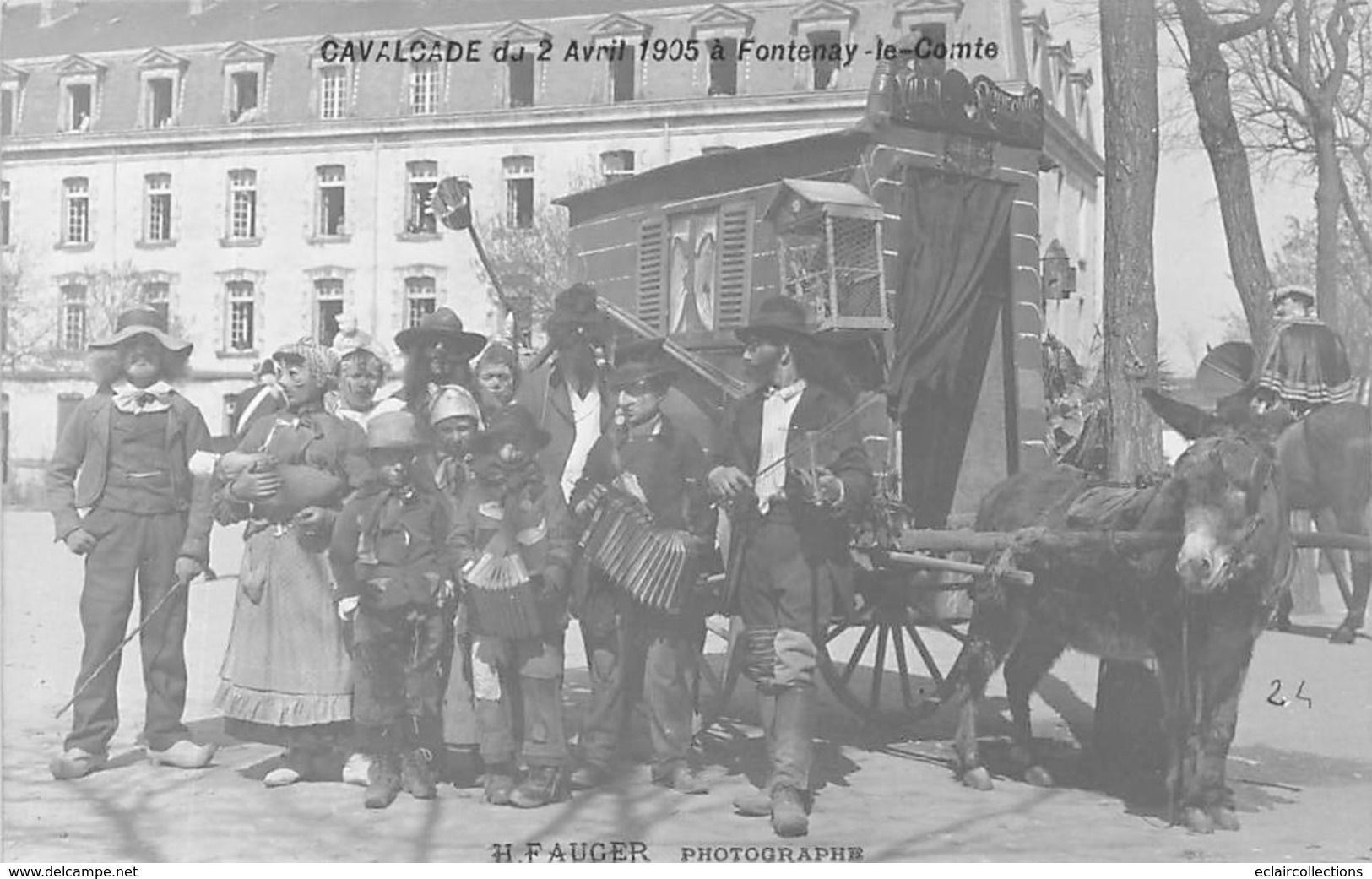 Fontenay Le Comte 85 Cavalcade Du 2 Avril 1905. Char: Villa Rodechile  Accordéon. Ane  . Fauger Photographe  (voir Scan) - Fontenay Le Comte