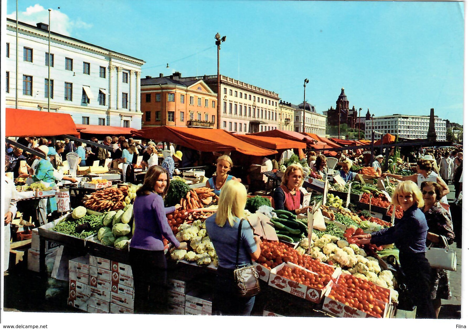 CARTOLINA FINLANDIA 1988 HELSINGFORS - KAUPANKAYNTIA TORILLA - MARKET PLACE-  VIAGGIATA - Finlandia