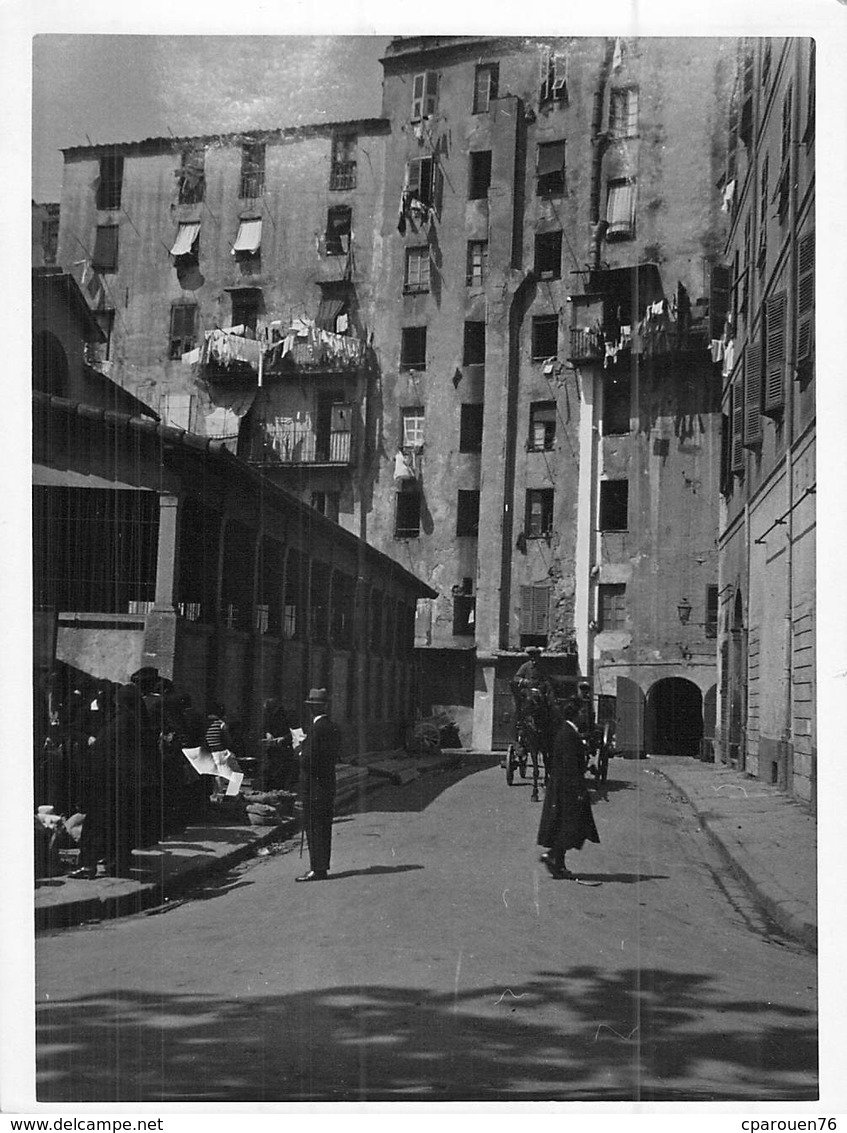 Photo Ancienne Circa 1931 Corse Une Rue Animée D'Ajaccio  à Identifier - Luoghi