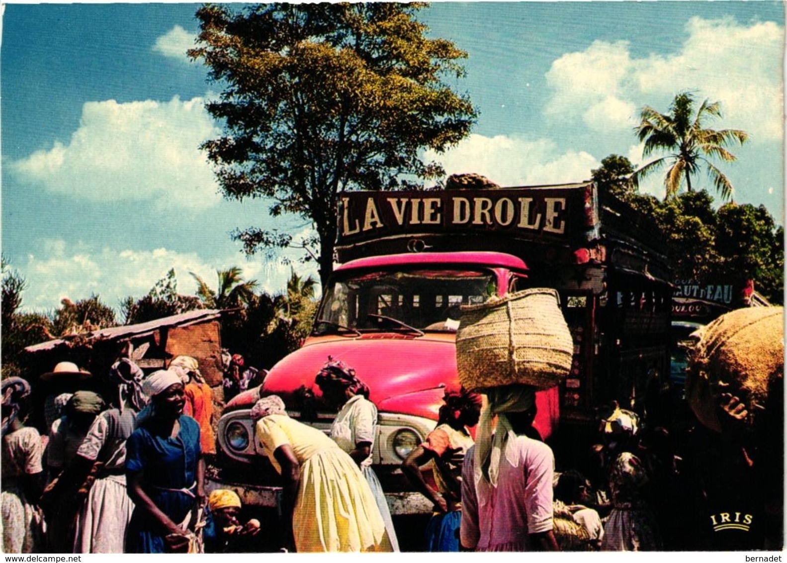 HAITI .. MARCHE .. CAMION TAPTAP .. LA VIE DROLE .. 1984 - Haiti