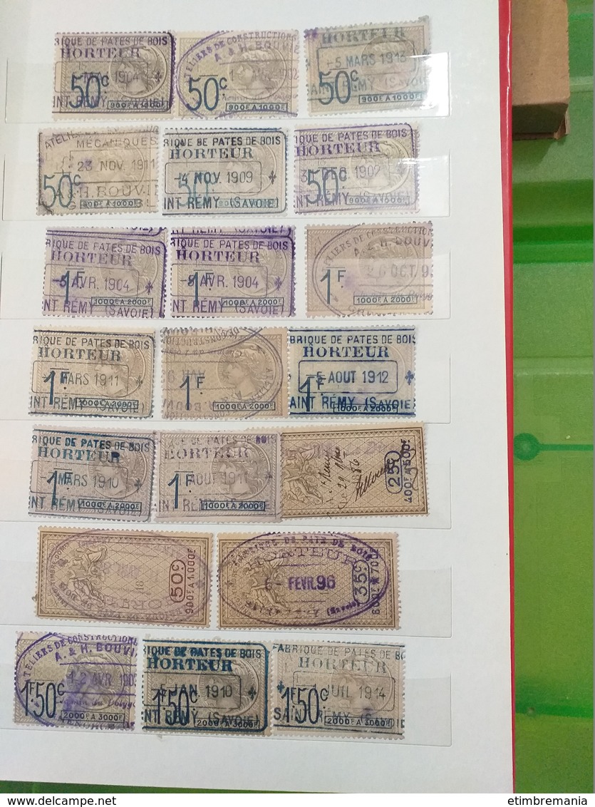 LOT N° e 56  FRANCE un lot de timbres fiscaux en 2 classeurs