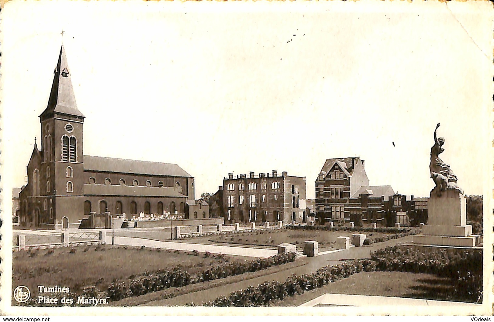 CPA - Belgique - Tamines - Place Des Martyrs - Sambreville