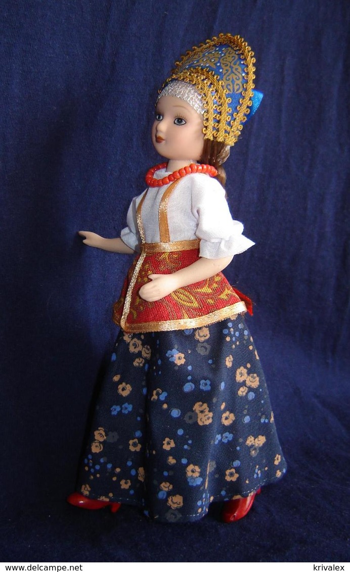 Porcelain doll in cloth dress - Yaroslav - city province  province  - Russian Federation