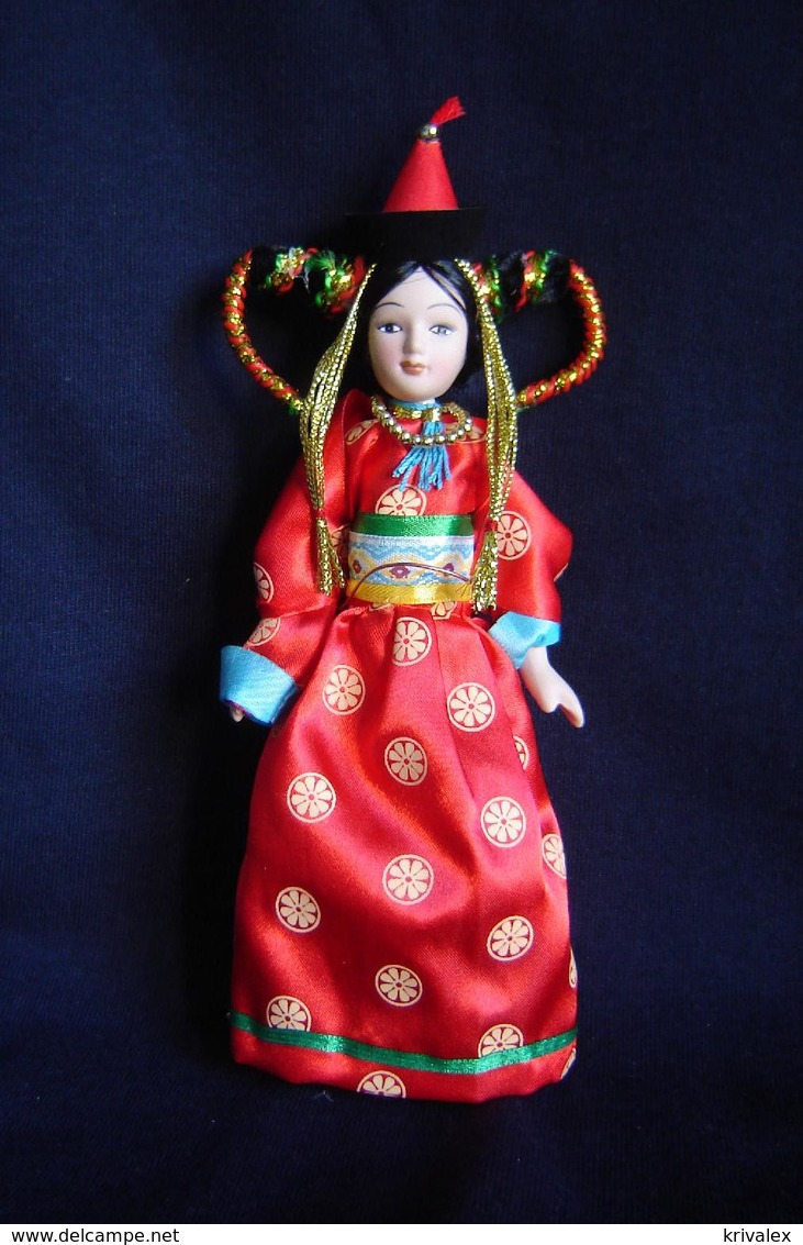 Porcelain Doll In Cloth Dress   - Mongolia Republic - Dolls