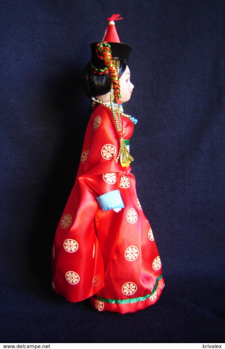 Porcelain Doll In Cloth Dress   - Mongolia Republic - Dolls