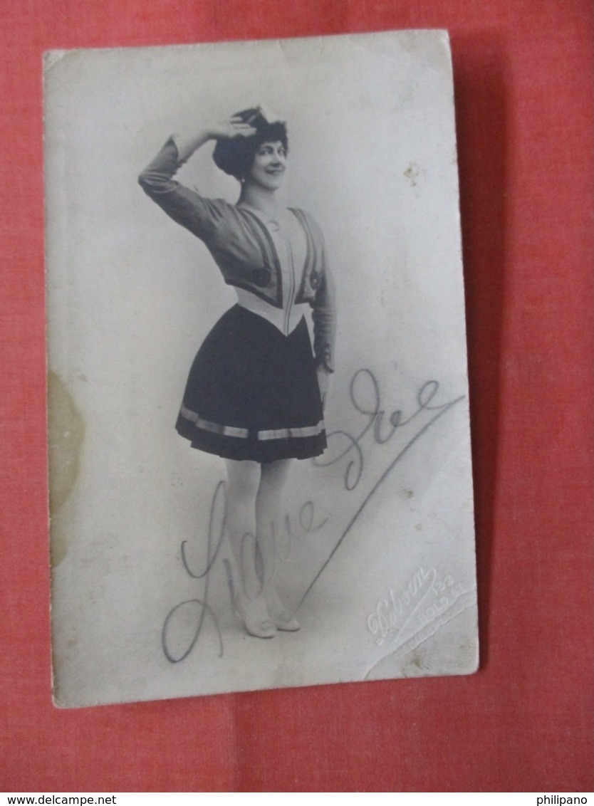 RPPC  Liverpool  Female  Corner Crease    > Ref 3836 - Europe