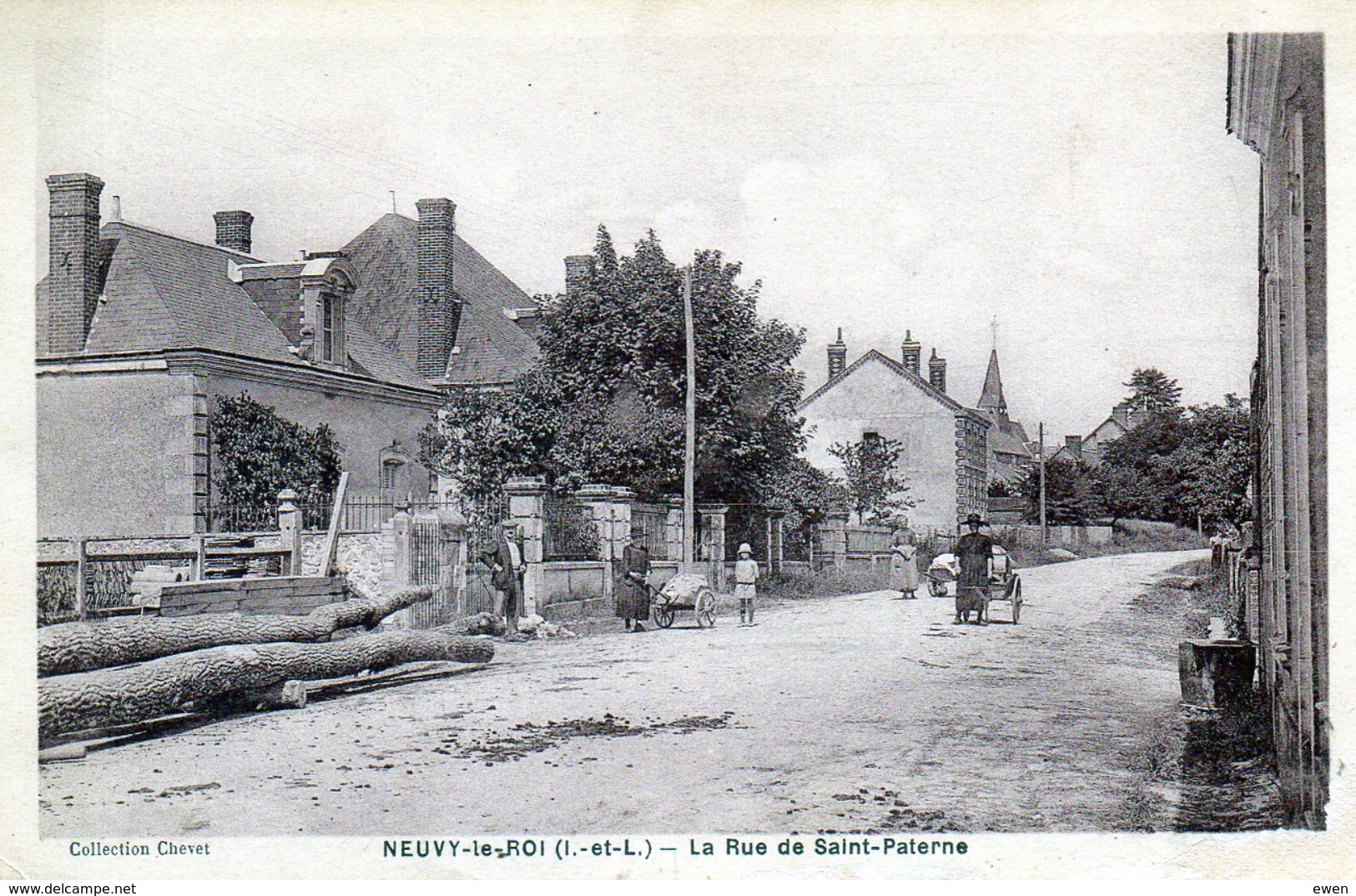 Neuvy-le-Roi. La Rue De Saint-Paterne. (Animée) - Neuvy-le-Roi