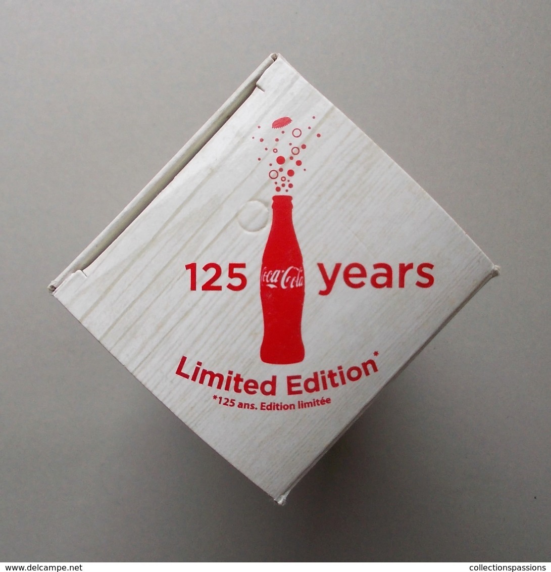 - Bouteille En Verre. COCA COLA - 125 Ans. Edition Limitée - - Flessen