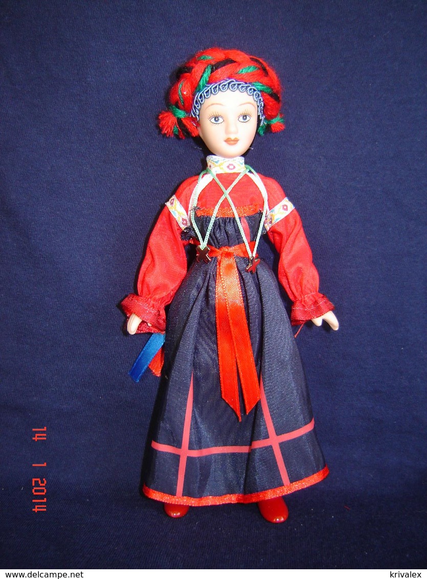Porcelain Doll In Cloth Dress - Tula - City Province  - Russian Federation - Dolls