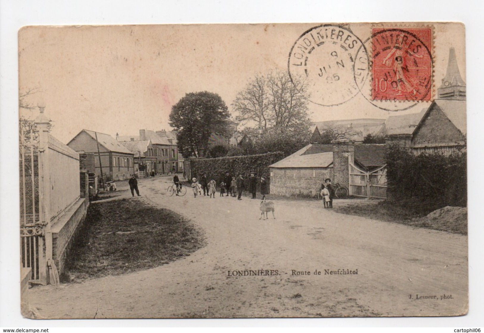 - CPA LONDINIÈRES (76) - Route De Neufchâtel 1905 (avec Personnages) - Photo J. Lesueur - - Londinières