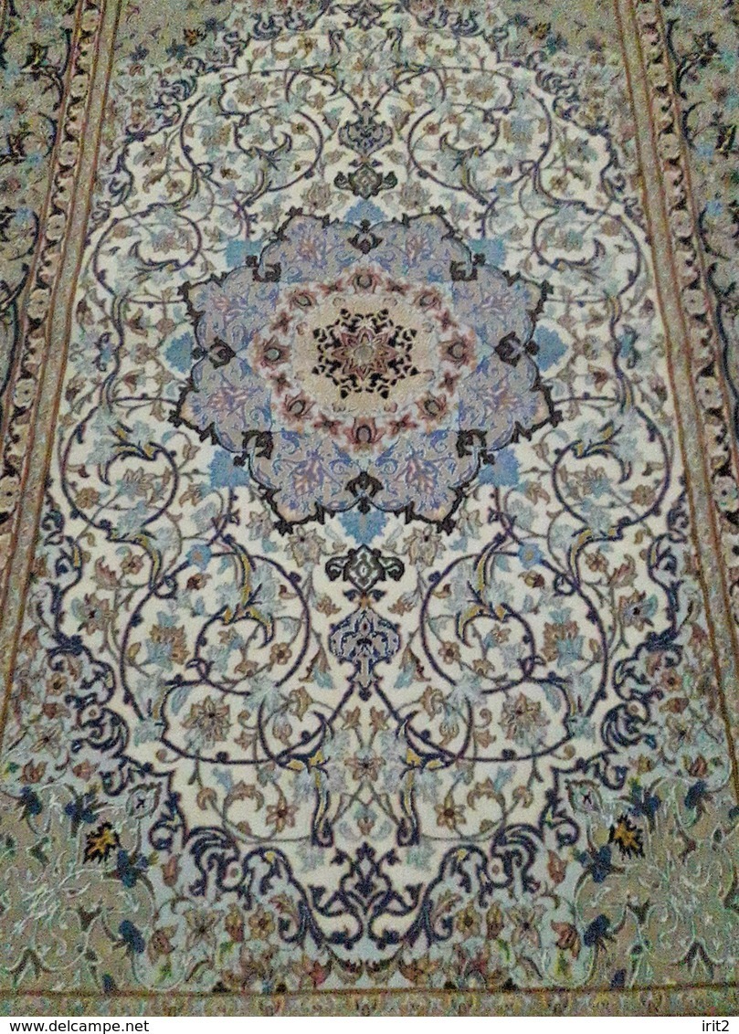 Persia - Iran - Tappeto Persiano ISFAHAN , Firmato ( Saraf Zade) Extra Fine ,Raro , Mixed Silk - Rugs, Carpets & Tapestry