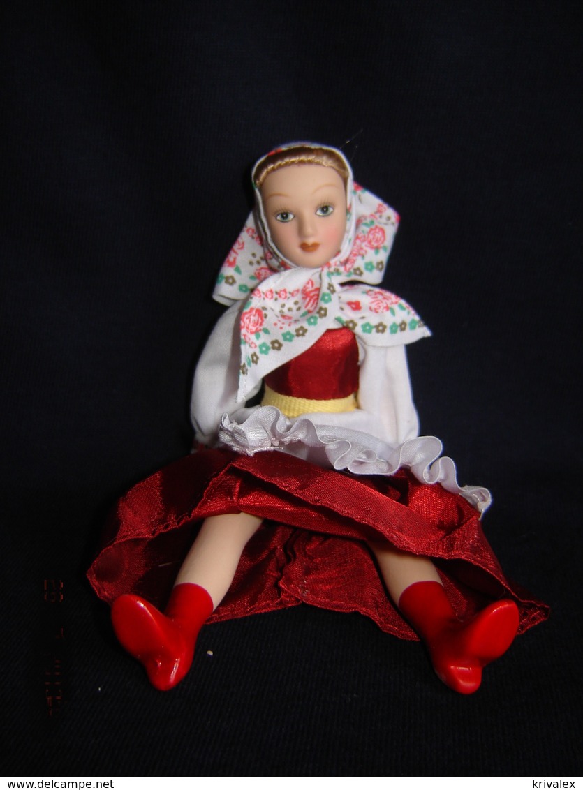Porcelain Doll In Cloth Dress Vologda City Province -  Russian Federation - Dolls