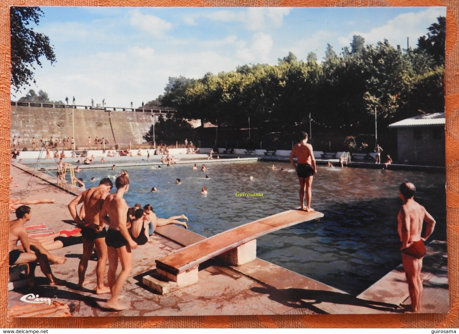 Montredon-Labessonié (Tarn) : La Piscine - Années 80 - Plongeon