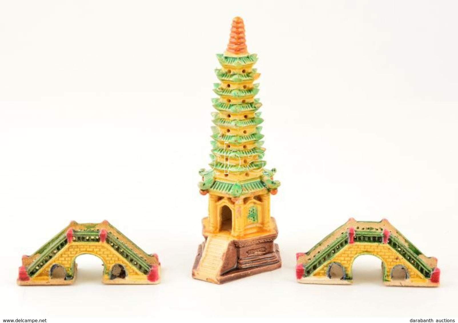 Kézzel Festett Pagoda és 2 Db Gyalogoshíd, Kopásnyomokkal, Jelzés Nélkül, M: 12,5 Cm, H: 7 Cm (2×) - Autres & Non Classés