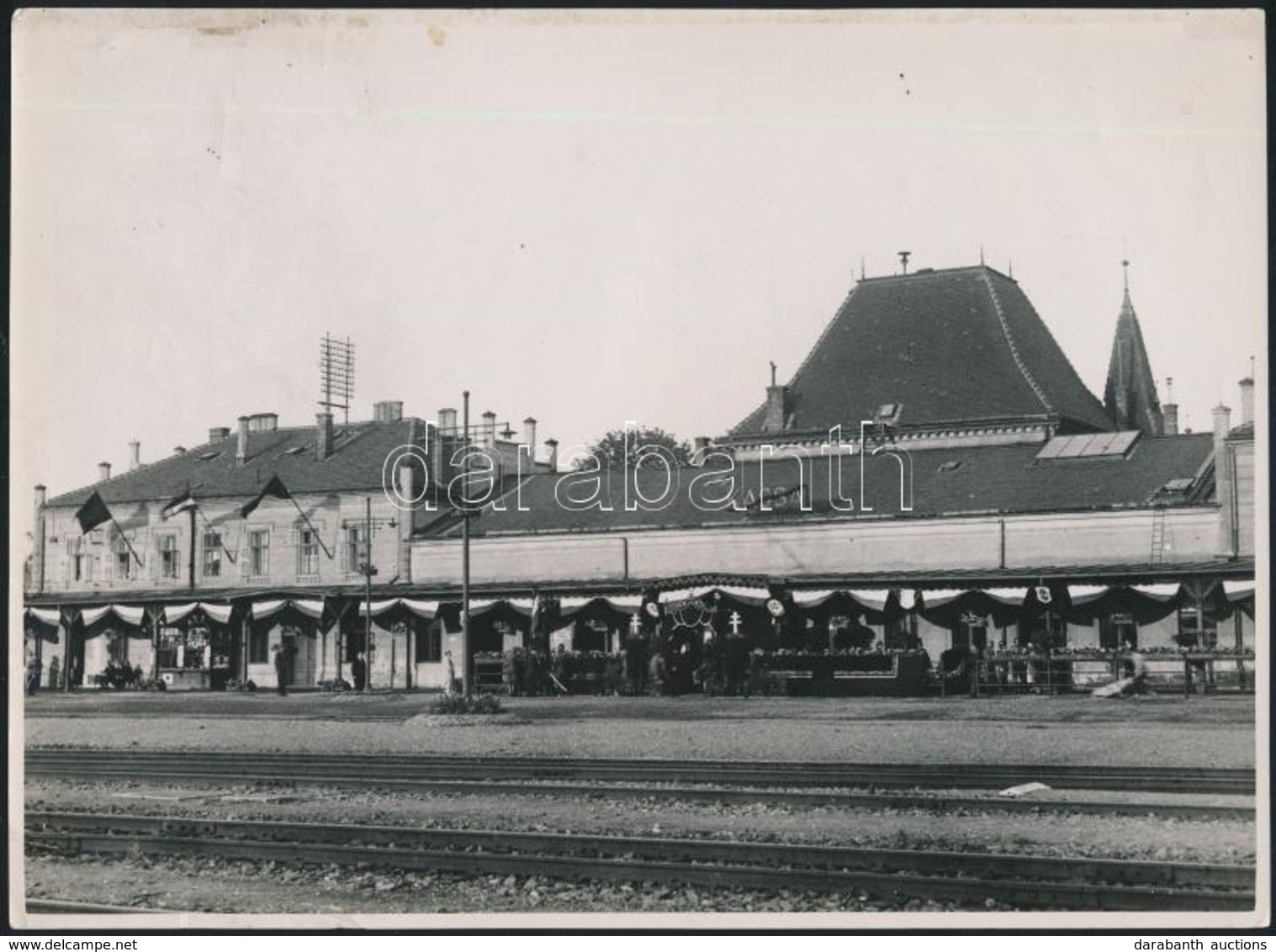 1938 Kassa, Vasútállomás ünnepi Díszben, Fotó, 17×24 Cm - Autres & Non Classés