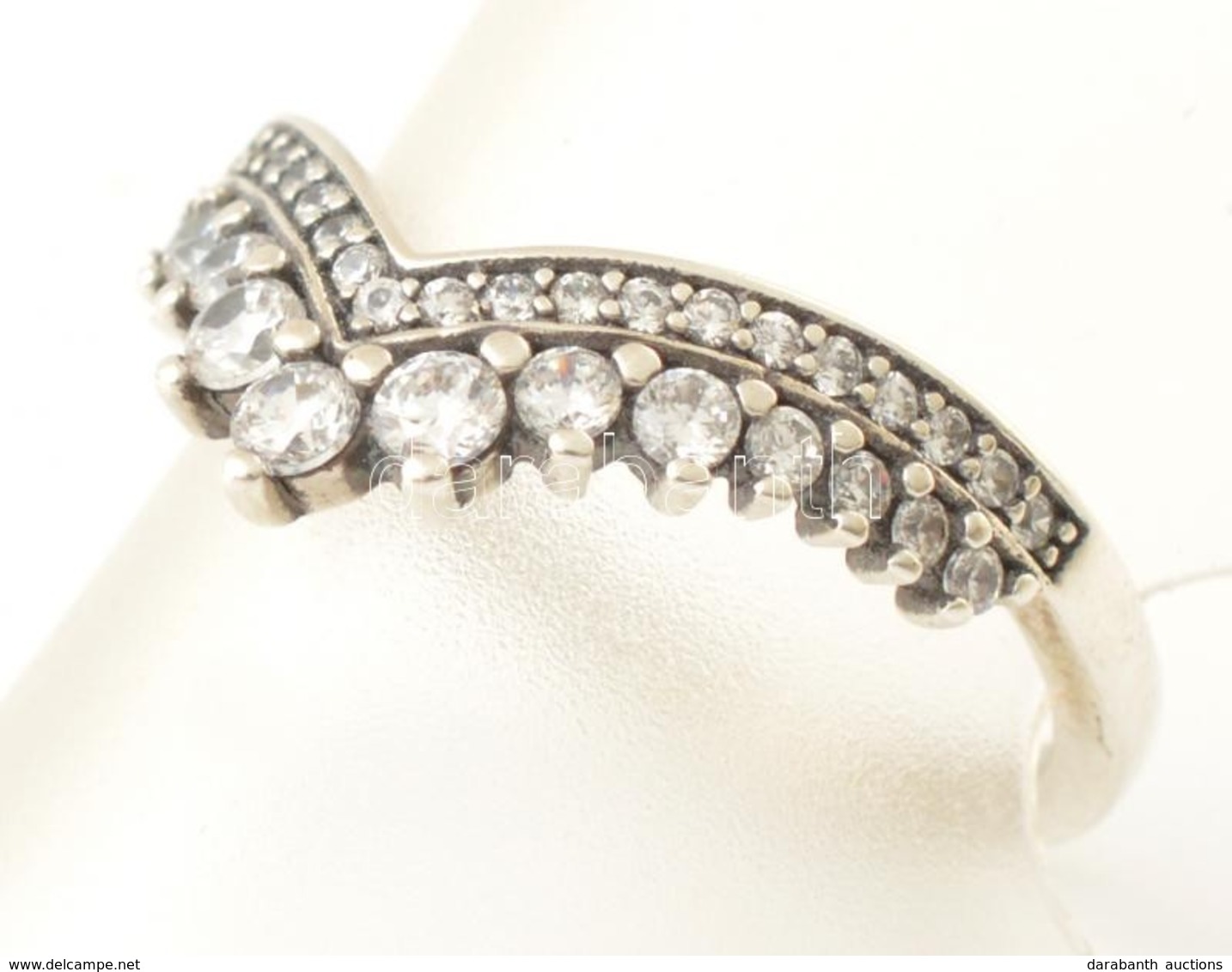 Ezüst(Ag) Gyűrű, Apró Kövekkel, Pandora Jelzéssel, Méret: 57, Bruttó: 2,8 G - Autres & Non Classés