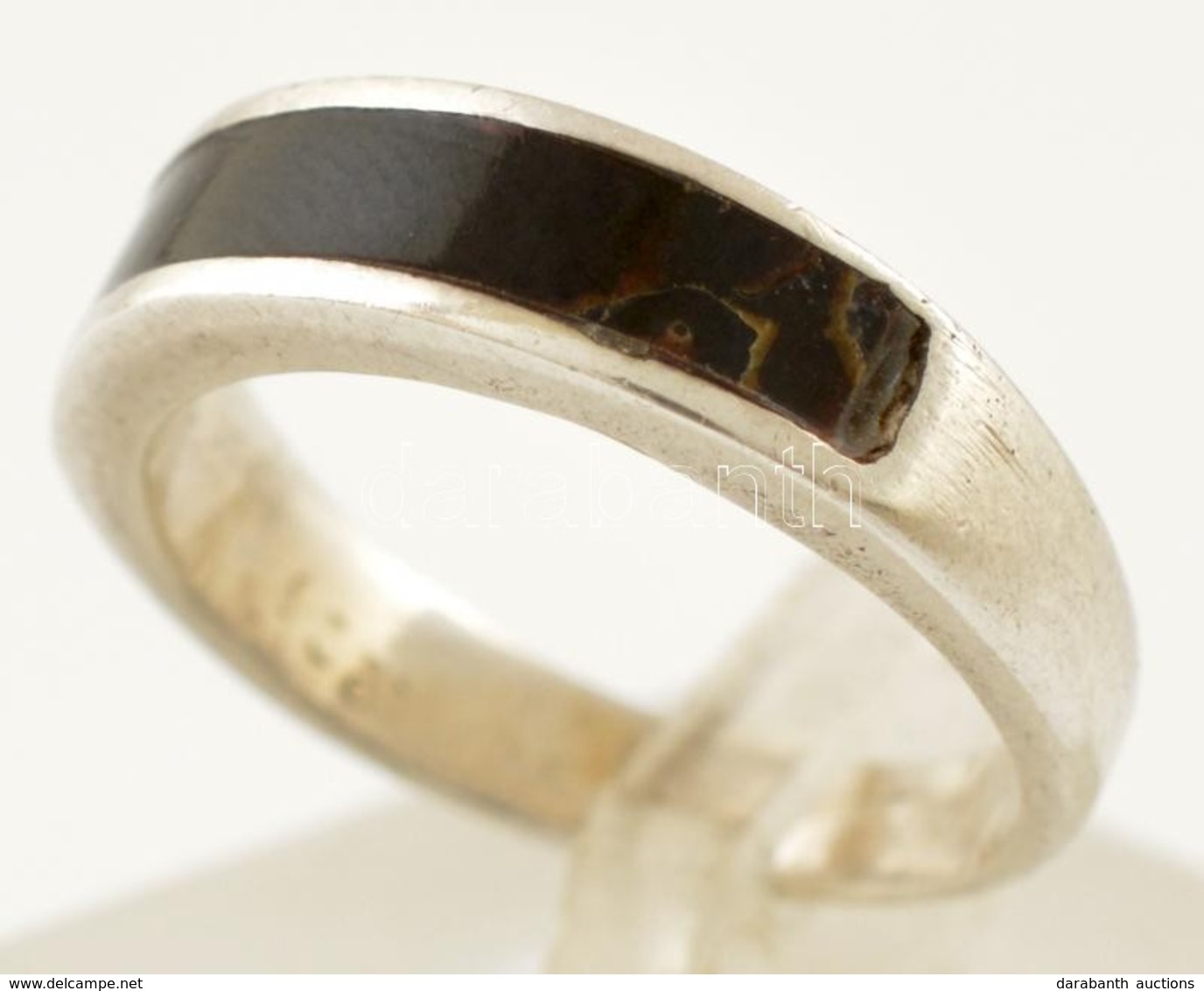 Ezüst(Ag) Gyűrű, Zománcozott Díszítéssel (kis Sérüléssel), Jelzett, Méret: 51, Bruttó: 3,1 G - Autres & Non Classés
